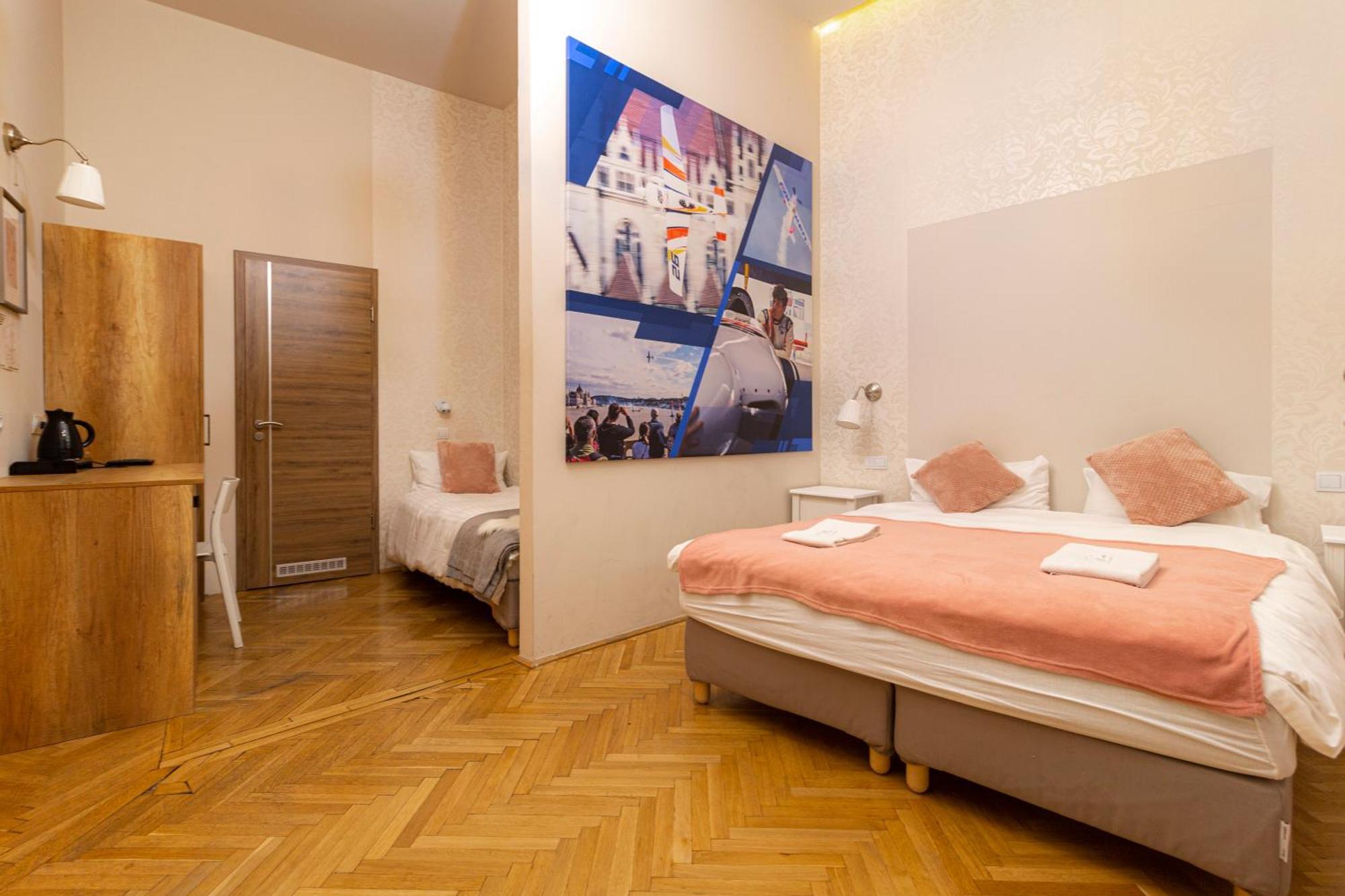 The Cream Hotel Budapest Exterior photo